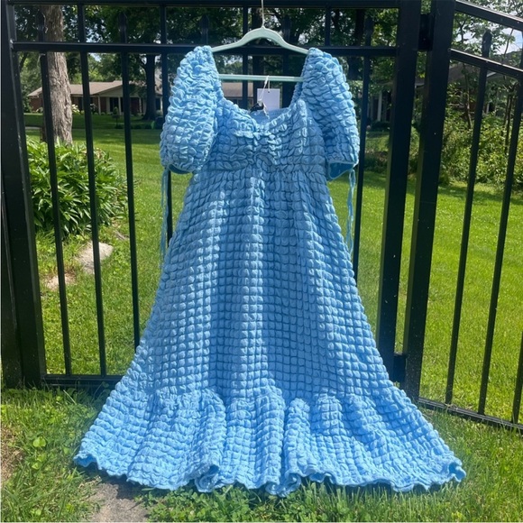 Endless Rose BUBBLE PUFF SLEEVE MAXI DRESS - Picture 2 of 15